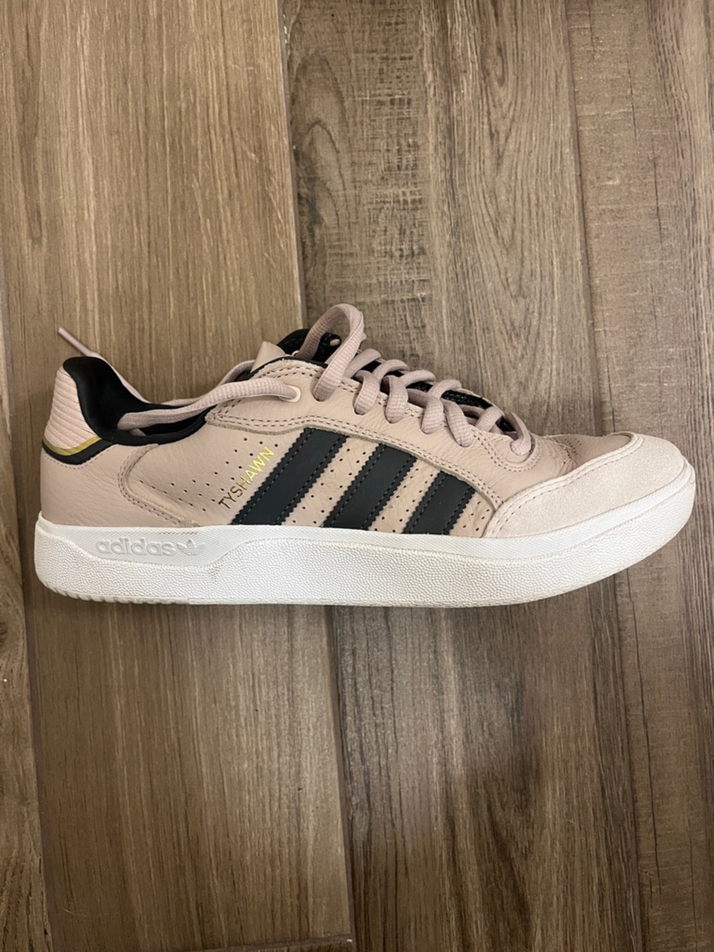 adidas Tyshawn Men's Beige Sneakers with Black Stripes